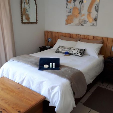 La Casa On Bashee Bed and Breakfast Boksburg Exteriör bild