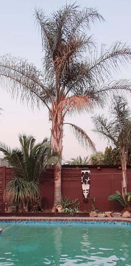 La Casa On Bashee Bed and Breakfast Boksburg Exteriör bild
