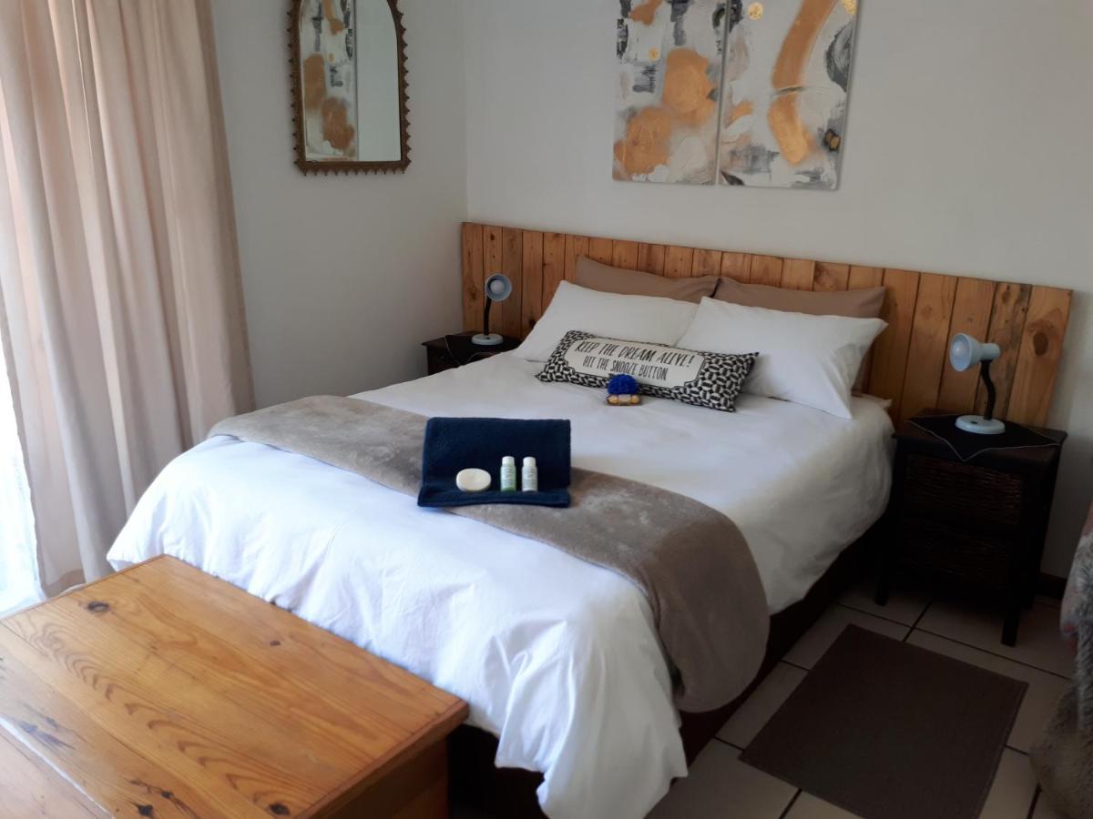 La Casa On Bashee Bed and Breakfast Boksburg Exteriör bild