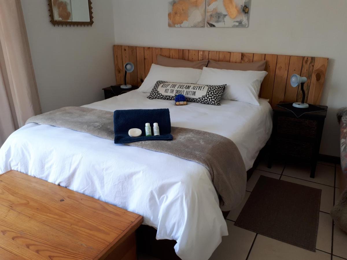 La Casa On Bashee Bed and Breakfast Boksburg Exteriör bild